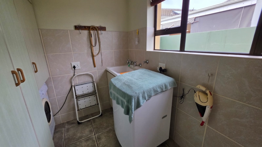 3 Bedroom Property for Sale in Stilbaai Wes Western Cape